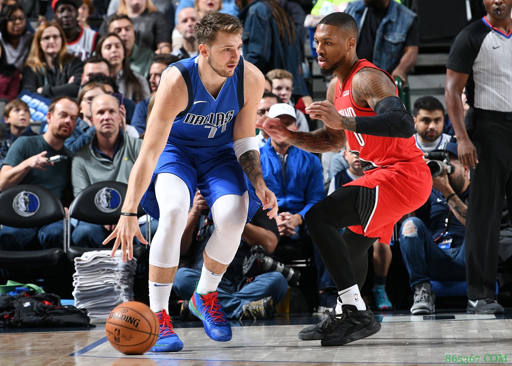 利拉德谈东契奇:他从不认输 我对他充满着崇高的敬意