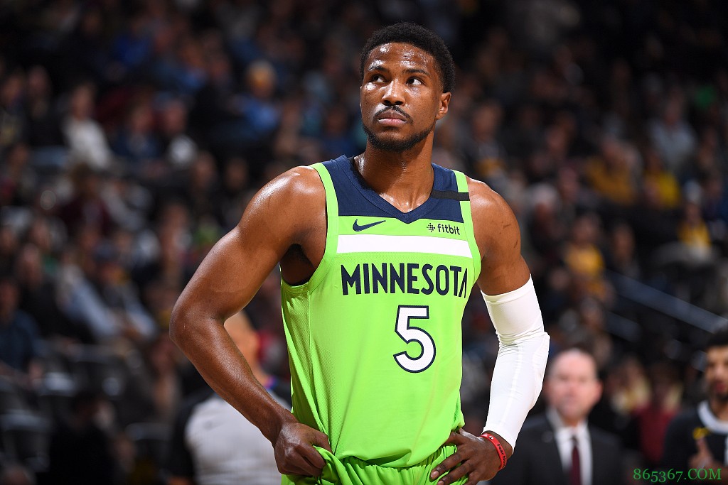 马利克-比斯利连续六场至少投进3记三分 队史第二