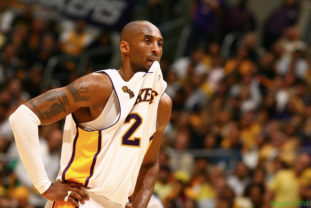 【消失的八零后】特别版:科比——永远年轻 永远热泪盈眶(下)