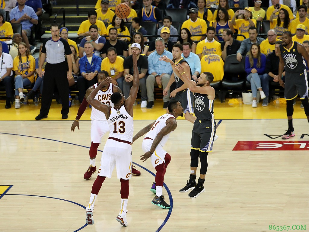 劳资协议讲解:赚钱之后 球员和老板如何分成?