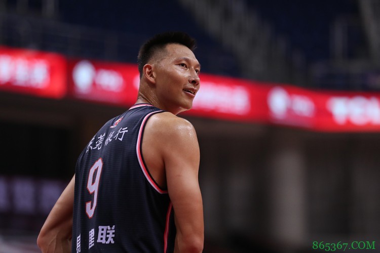 CBA官方更新伤情报告：阿联预计需13周康复 小丁已不在名单中