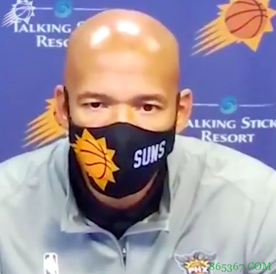 蒙蒂：保罗去任何球队都会成功 布克正创造自己的成就