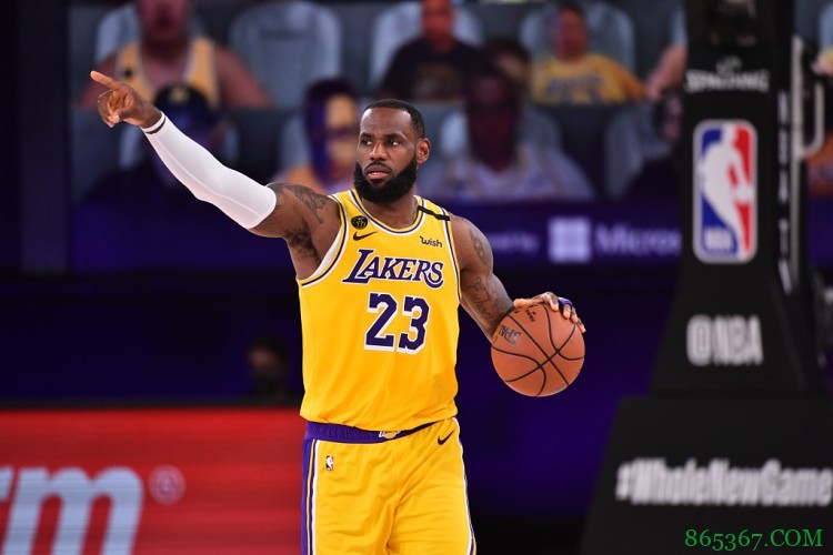 皮尔斯:如果詹姆斯保持现在的表现 他将获得本赛季MVP