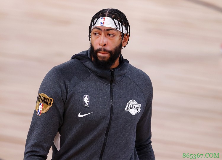 浓眉谈伤势：队医说情况看起来还好 但我们还是想做个MRI确认一下