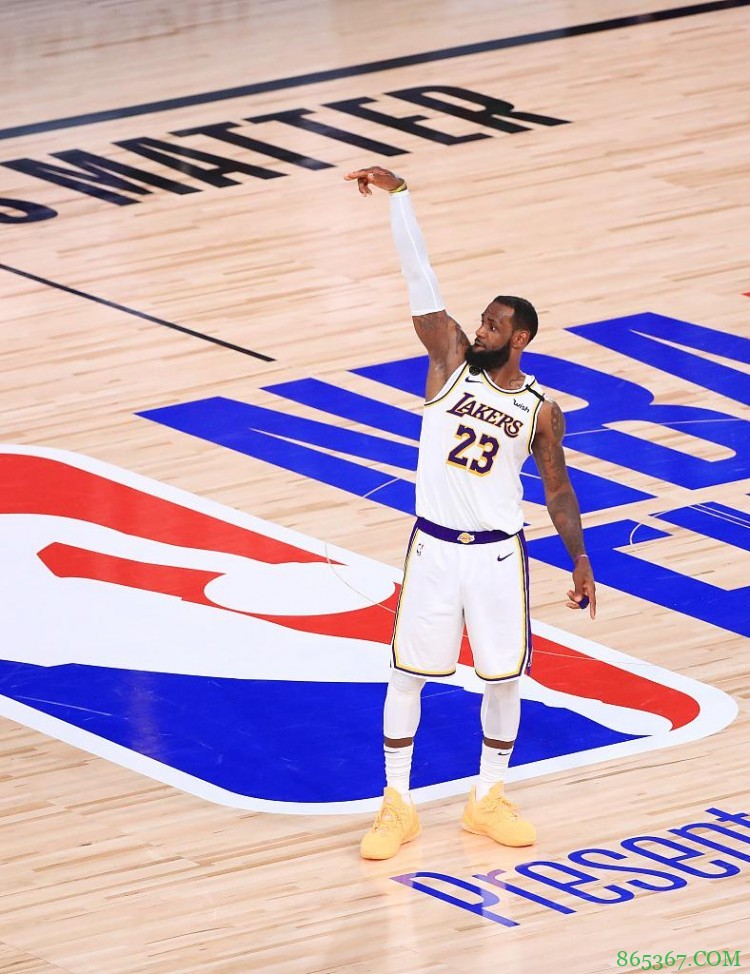 分析|詹姆斯本赛季再次升级:三分已成常规武器 准心达生涯新高