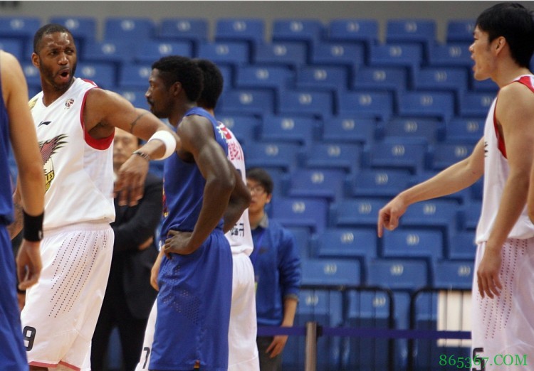 单场101次罚球？在CBA进不了前三 榜首那一战还有麦迪