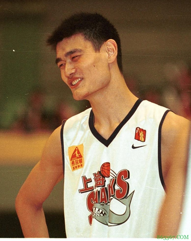 达卡里砍下CBA历史第2次20+20+5+5+5 姚明为达此成就首人