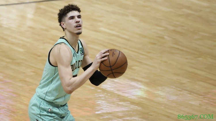 【大发体育评选】1月31日NBA最佳球员：利拉德