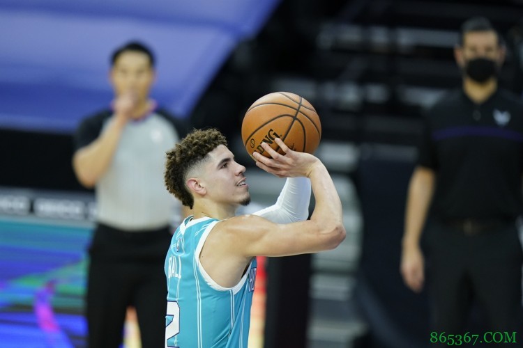 官网新秀榜：三球继续领跑 爱德华兹&哈利伯顿分列二三位