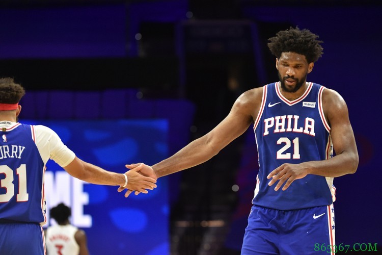 恩比德首节15分！赛季第6次单节15+ 仅次于库里和比尔