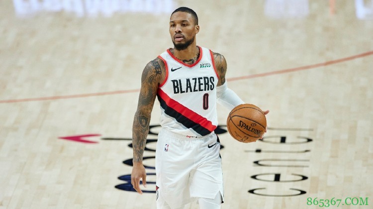 过去十场在CJ努尔基奇缺阵情况下 利拉德场均31.8分7.5助攻