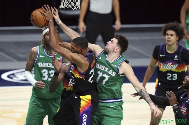 不容易!时隔425天后 独行侠才再次凑齐完整阵容出战