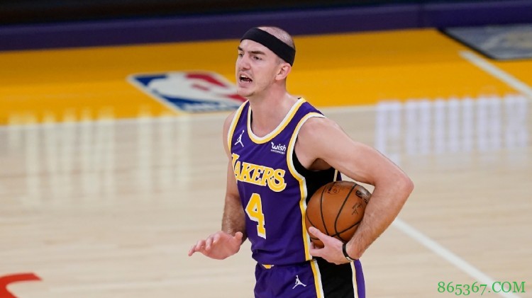 沃格尔:卡鲁索手指肿胀 今日战雷霆将缺阵