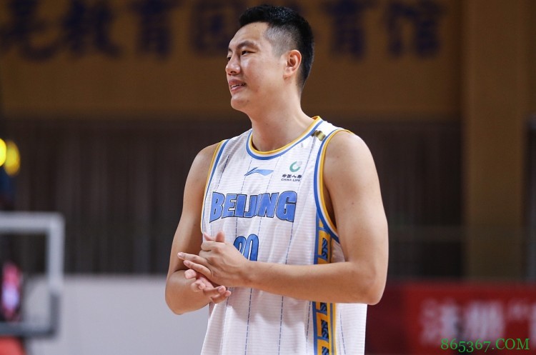 翟晓川：因为膝伤不能随队参赛 我会努力康复早日回归