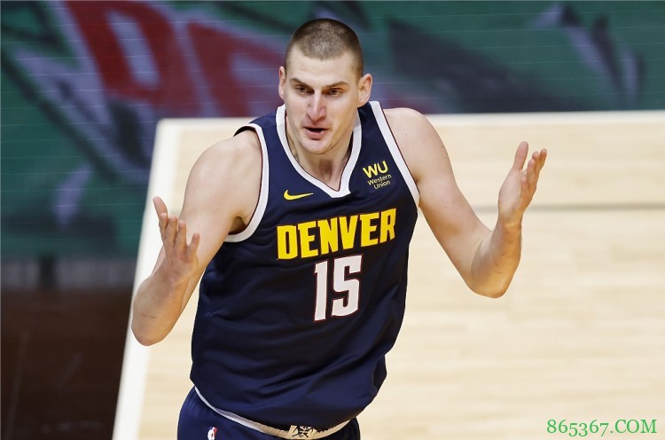 三年前今天:约基奇用时14分33秒便拿下三双 NBA历史最快