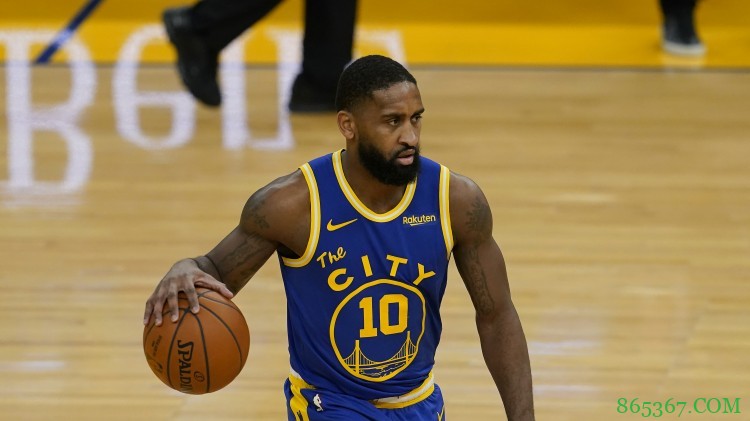 沃纳梅克:我没听到科尔叫暂停 罗齐尔进入了他的节奏