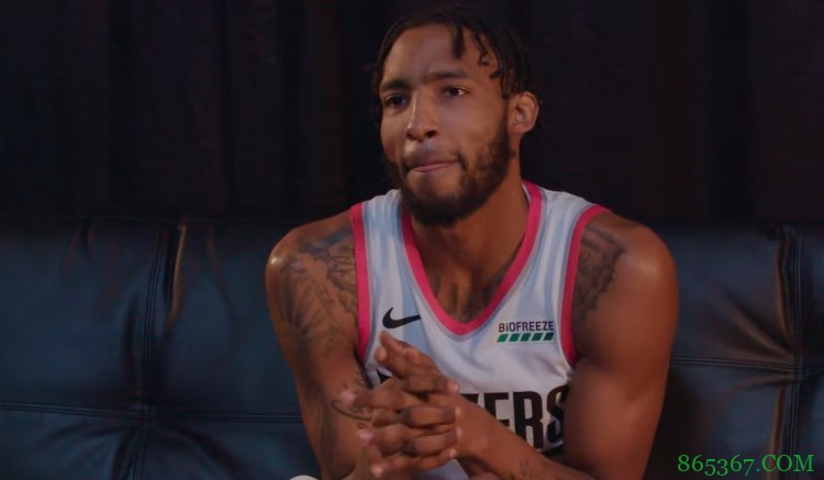 扣篮王!NBA官方祝开拓者球员小德里克-琼斯24岁生日快乐