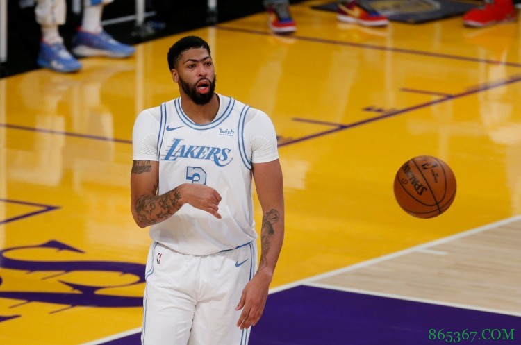 沃格尔:浓眉预计缺席四周 不知道施罗德何时能归队