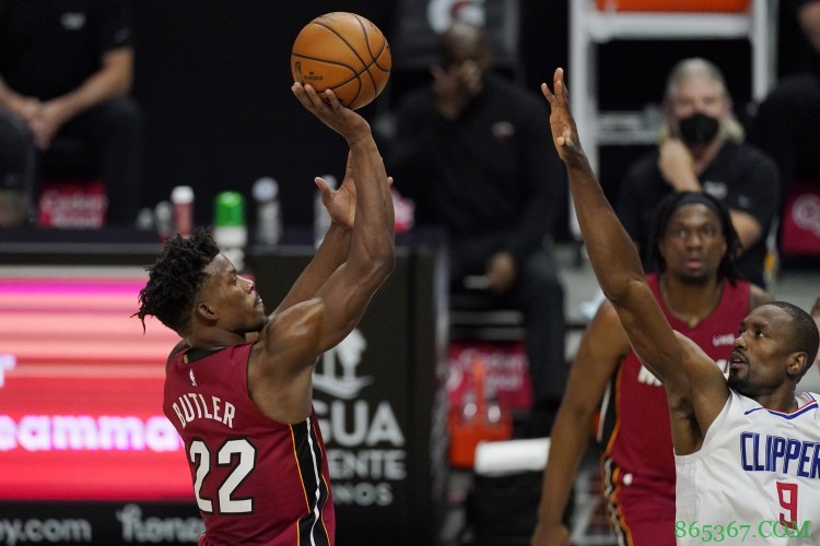 巴特勒砍赛季个人第2个三双 生涯第9个