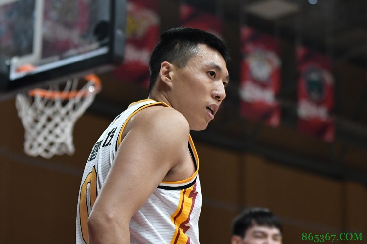 官方:山西男篮与后卫田桂森达成买断协议