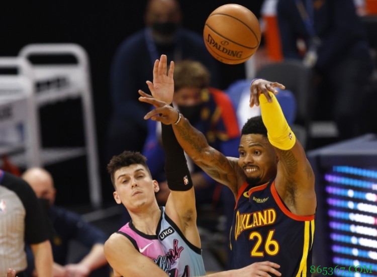 【大发体育评选】2月18日NBA最佳球员：利拉德