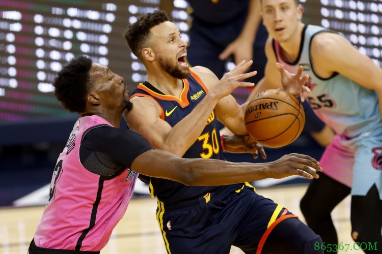 库里25+7+11 贝兹莫尔26+8 巴特勒三双 勇士4人20+加时扑灭热火