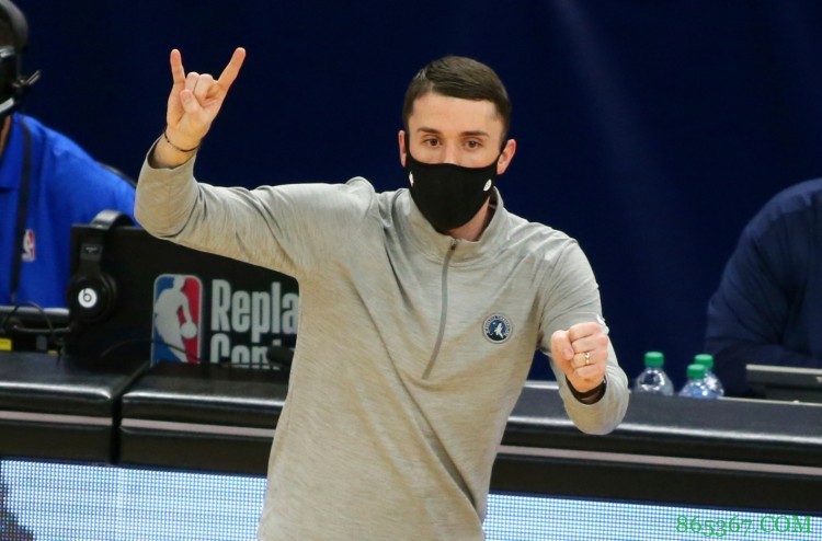 官方：森林狼已经解雇主教练小桑德斯