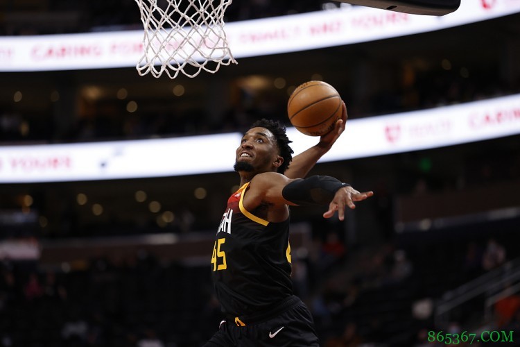 戈贝尔18+9 米切尔13+10+8 爵士6人上双送湖人4连败