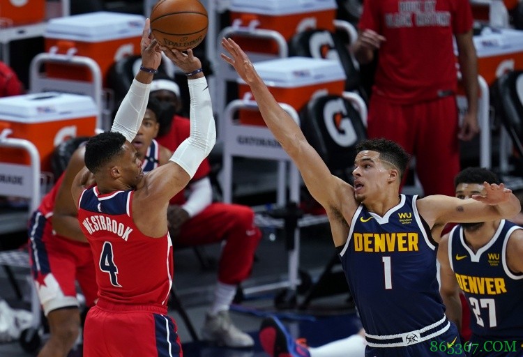 比尔33分 威少三双 穆雷34+6+6 奇才险胜掘金