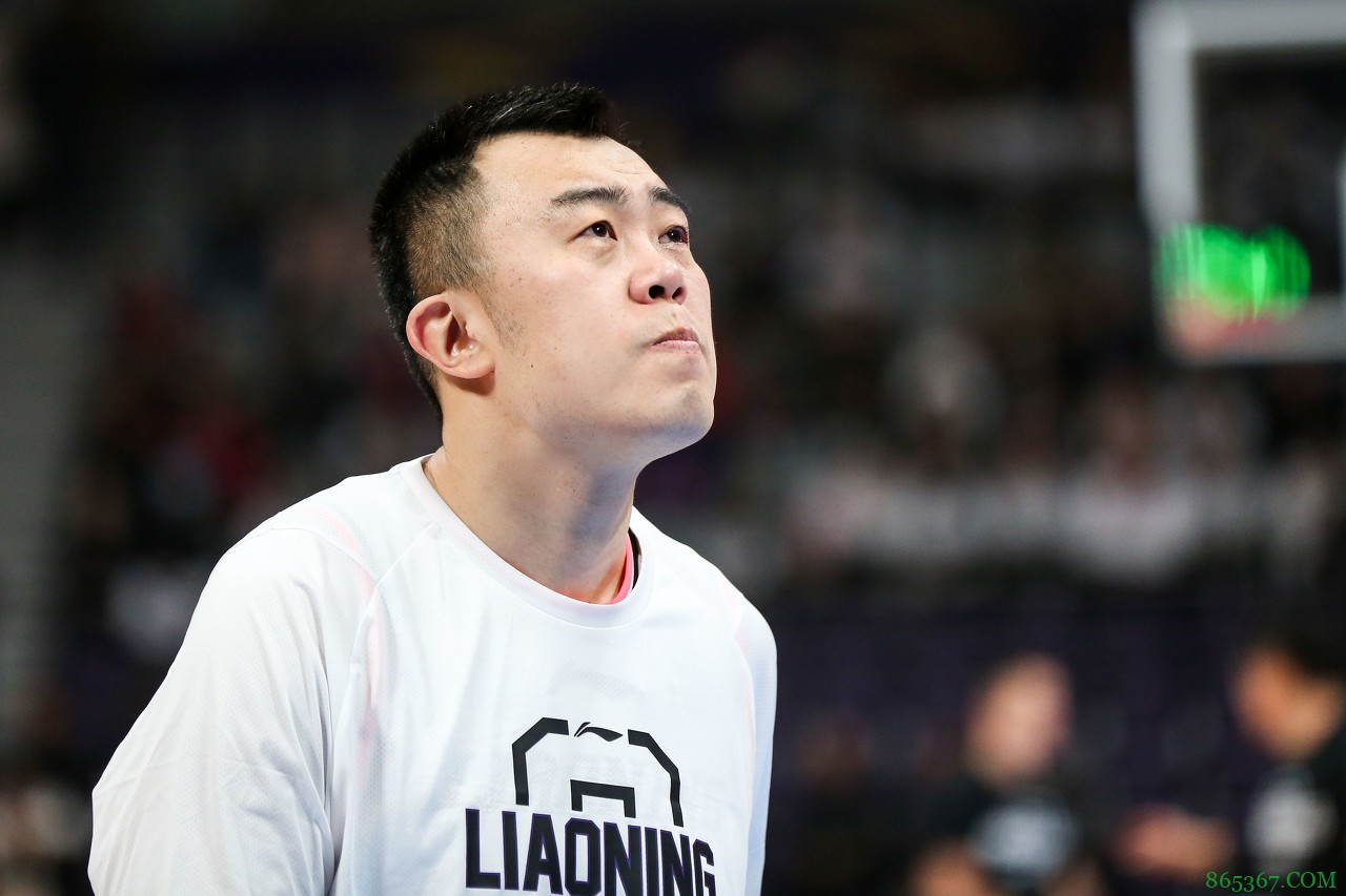 杜锋:周鹏膝关节肿胀未能参加集训 韩德君当集训队队长当之无愧