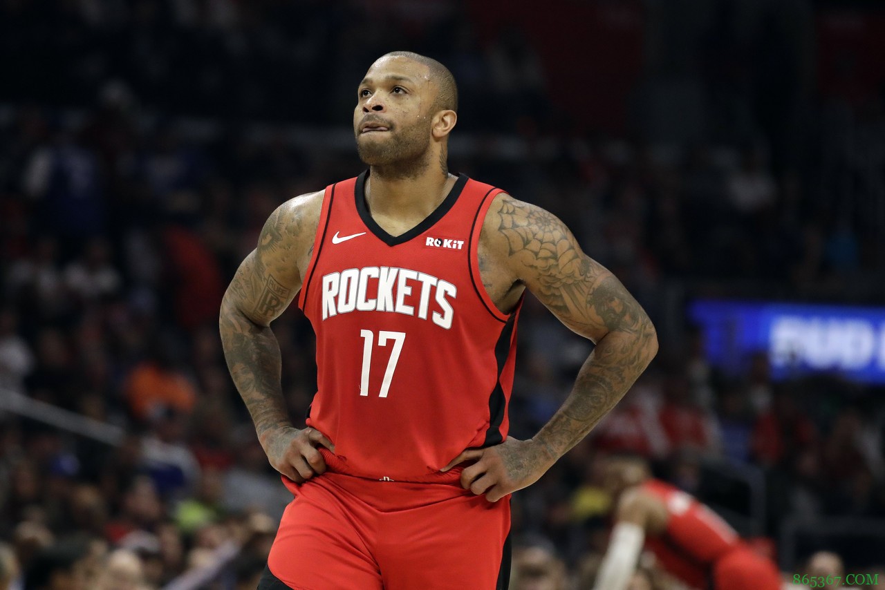 讨论|七位竞争力球队应考虑交易的球员：鲍尔&塔克&雷迪克在列