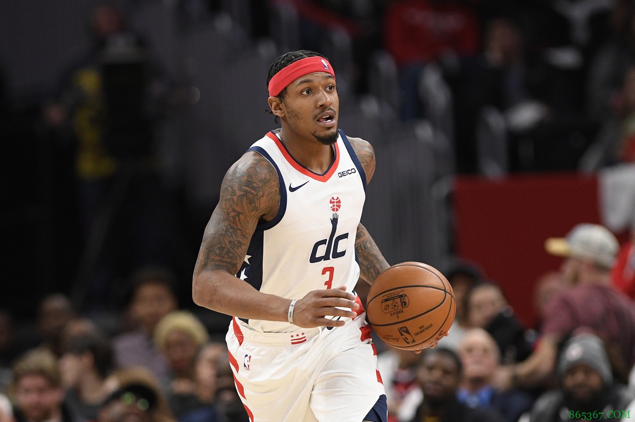 奇才媒体:球队凌晨4点抵达客场酒店 8点半前需起床进行检测