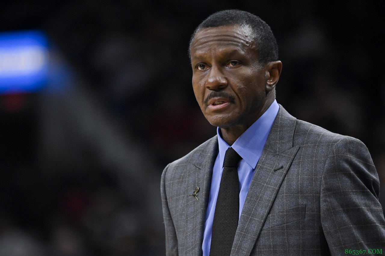 凯西:萨本-李会成为范弗里特那样的射手 史密斯今天首发出场