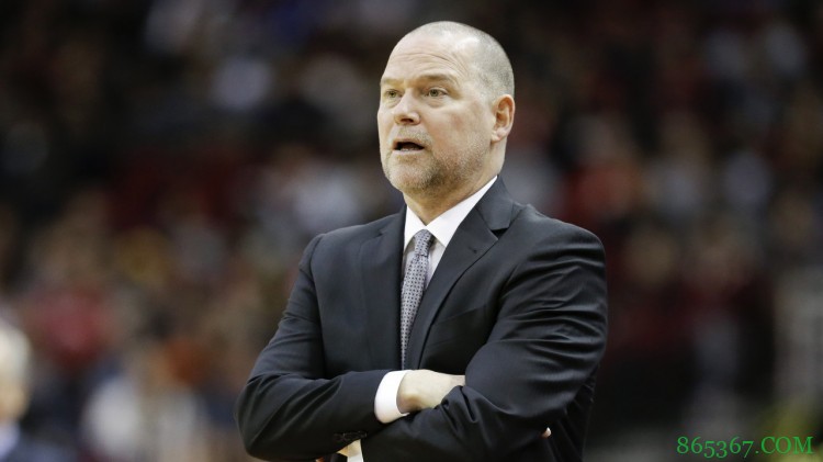 马龙:感谢哈尔藤站了出来保护队友 这对球队来说太重要了