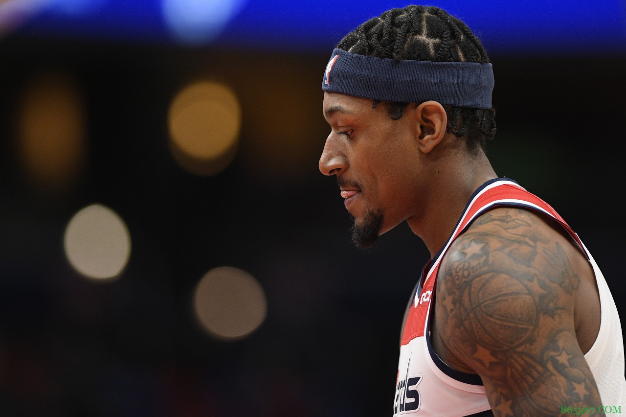 掘金主帅:比尔老是陷入交易流言 让他好好打球吧哥们