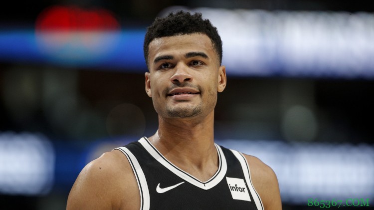 鲁瓦乌：不敌活塞后球队进行了交流 健康的我们将非常恐怖