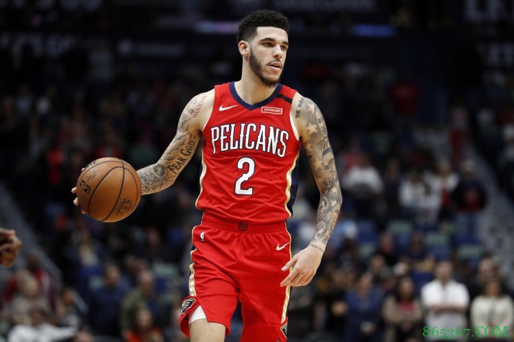 Shams：公牛确为球哥潜在下家 但目前双方并未开始商谈