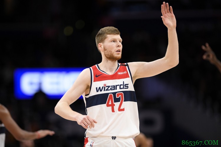 【大发体育评选】2月18日NBA最佳球员：利拉德