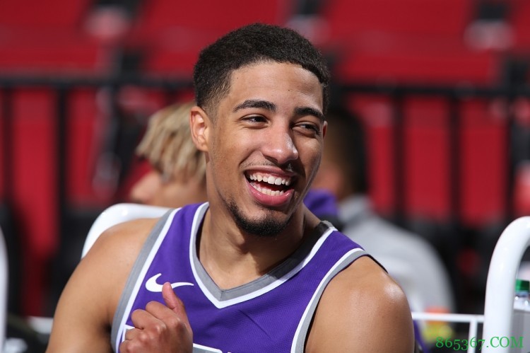 NBA官方祝卡鲁索27岁、哈利伯顿21岁生日快乐