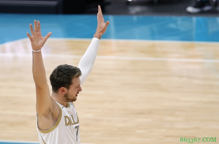 才22？美媒盘点东契奇生涯至今的10项荣誉