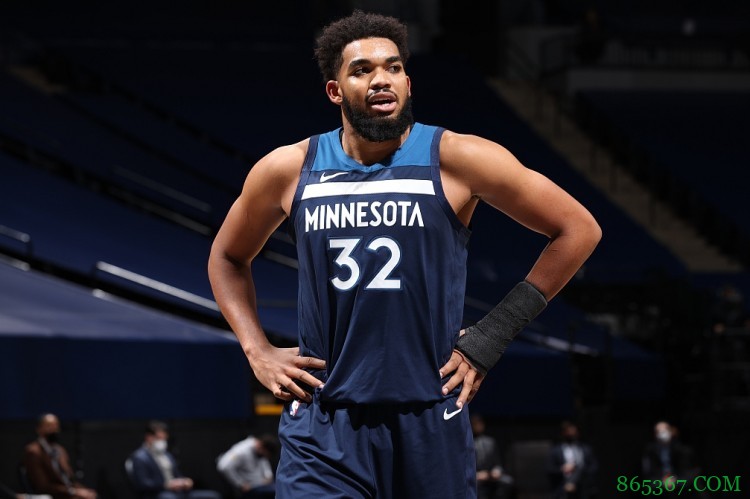 纽约记者：尼克斯有意唐斯 锡伯杜认为唐斯能助球队取胜