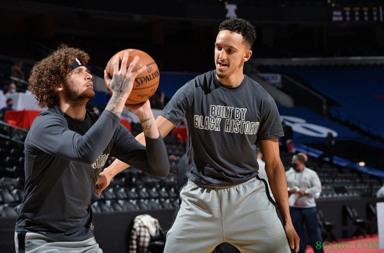 篮网主场对阵独行侠 泰勒-约翰逊因偏头痛出战成疑