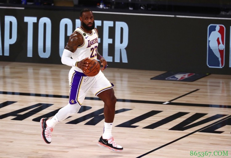 复评湖勇——兵不血刃！千年铁树三分雨 卧龙凤雏铁匠铺