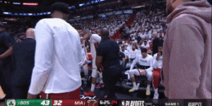 【大发扑克】塔克：我向更衣室里的精灵许了愿望 希望能修复我的脚踝