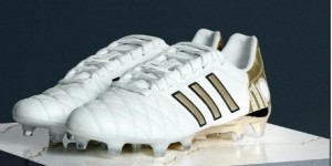 【大发体育】白金配色！阿迪达斯官方正式发布克罗斯特别定制款足球鞋，大发助力你的致富之路！