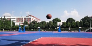 【大发扑克】基层教练：现在练篮球的表面很多 但真正从事篮球的很少很少