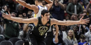 【大发扑克】火箭记者：球队对伊利亚索瓦和戴德蒙保持着关注