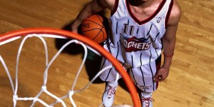 【大发扑克】历史上的今天：姚明砍下NBA生涯最高41分