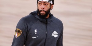 【大发扑克】浓眉谈伤势：队医说情况看起来还好 但我们还是想做个MRI确认一下