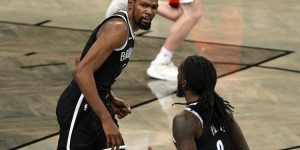 【大发扑克】圣诞大战单场得分榜前十：伯纳德-金60分 现役仅杜兰特入列